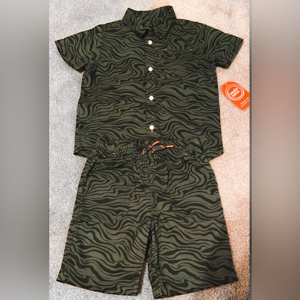 Boys 5t wonder nation matching green safari print outfit. New with tags.